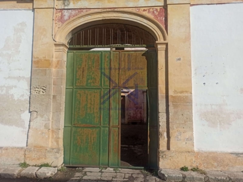 Casale in vendita nel centro di Carmiano